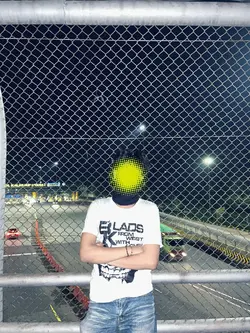Stiker bisa di geser