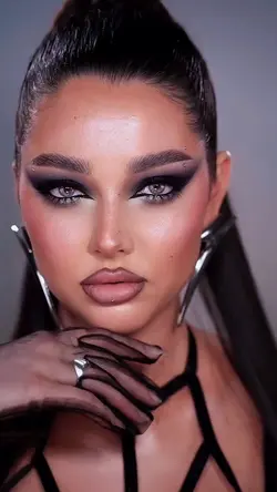 ⚡️⚡️Gorgeous⚡️⚡️