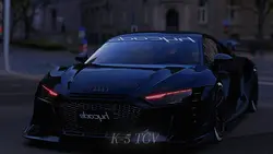 AUDI R8 