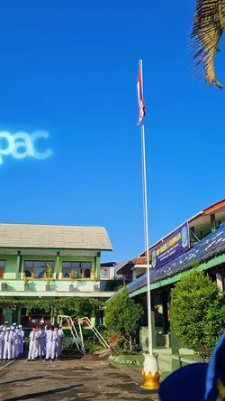 upacara hari senin