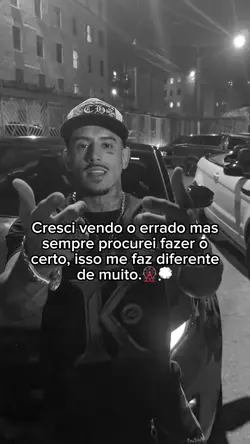 Diferente de muito
