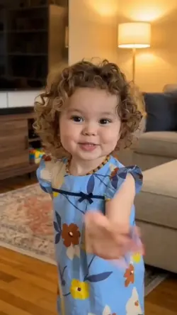 baby cute dance 