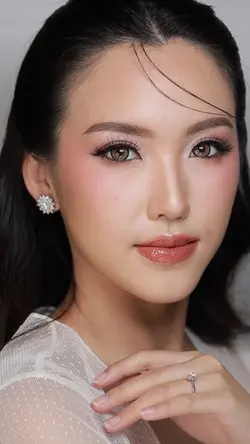 Natural Meets Glam
