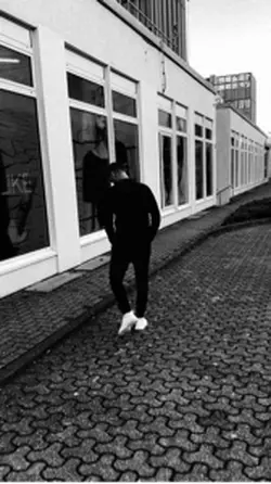 Slomo Black & Withe 