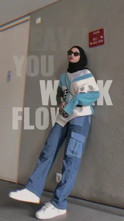 Text belakang foto