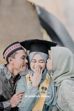 trend wisuda