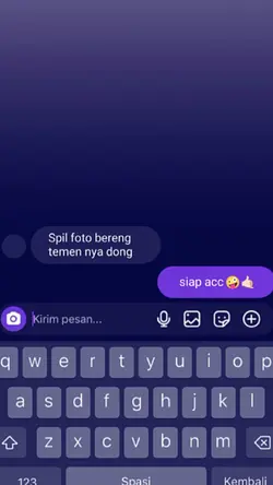 versi bareng temen 