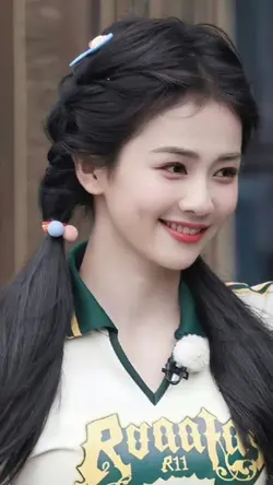 cười má lúm