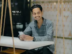 সন্ধ্যে হলে বন্ধ ঘরে