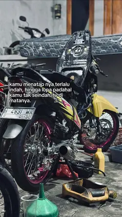 kamu menatap nya