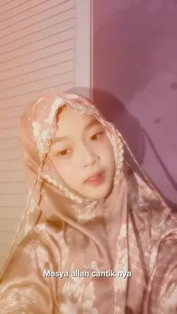 COBA PAKE MUKENA AH