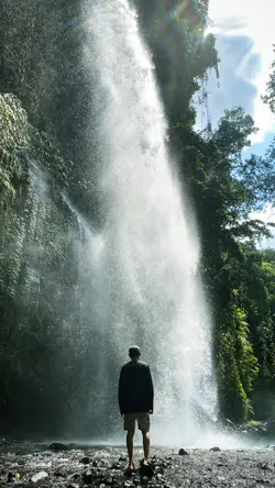 air terjun estetik