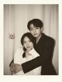 trending polaroid