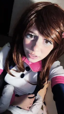 Uraraka cosplay comp
