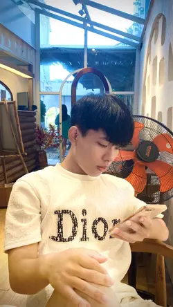 Là tình yêu chôn sâu