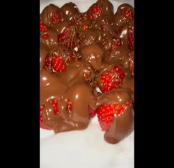 Choc Strawberries 🍓 