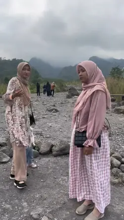 Two sisters