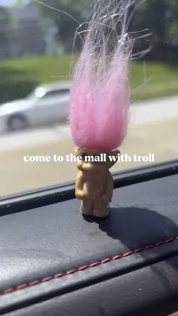 Troll and me 🤞