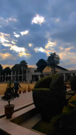 ٹوٹ کر بھی مسکرانا۔ 