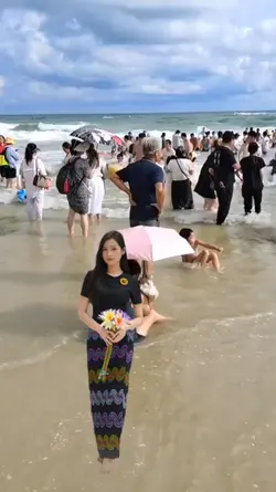pantai nya rame 