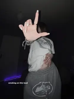 >>>