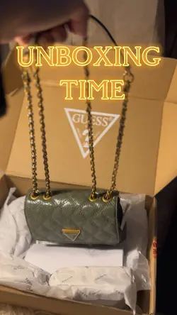 Unboxing paket
