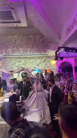 Kurdisch düğün 