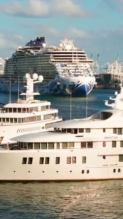 cruise ship 