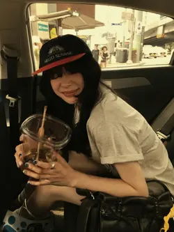 one photo 