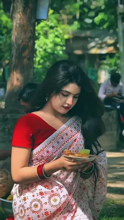 ও তাইতো প্রেমের গান লিখেছি 😩