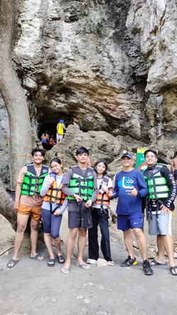 Cave Hiking 