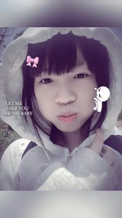 Trend Cắn Má Cute 