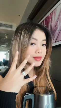 Engagement ring tren