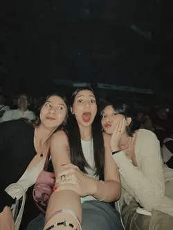 Singkat Kata, Cerita