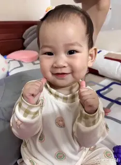Baby dancing