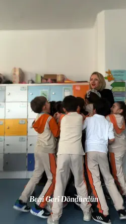 Bir güldün 🫠 👩‍🏫