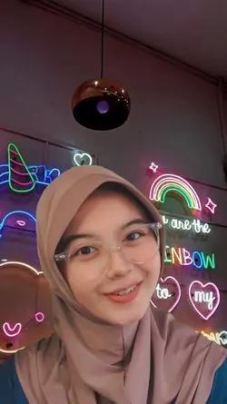 YANG LAGI VIRAL
