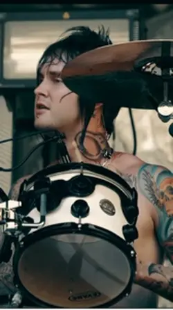 Versi vokal the rev