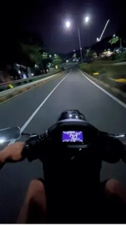 POV motoran malem"