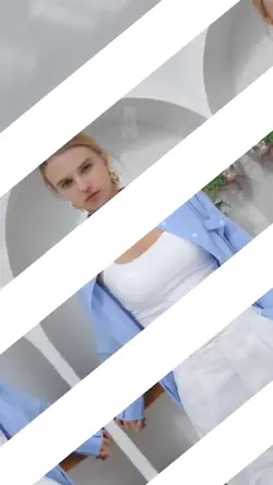 C2B Creative Intro Women's Clothing Template 