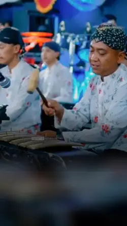 nyawang fotomu 