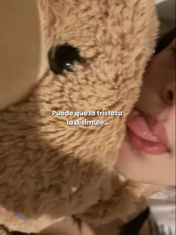 La tristeza la disim