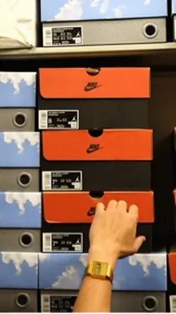 Sneaker count down