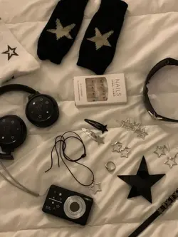 • 𝐀mó 𝐕c