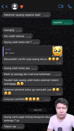 GUYS DIA NGETIK APA 
