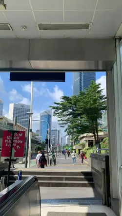 1 Video + 3 foto