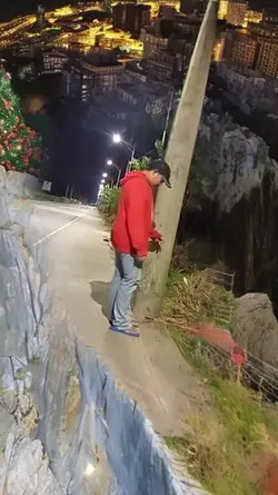 tinapakan ng dinosau