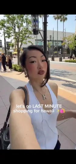 mall!! @itsbabykelz
