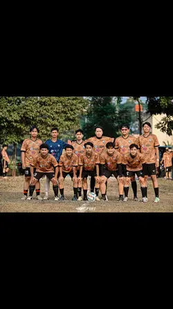 foto team berjalan