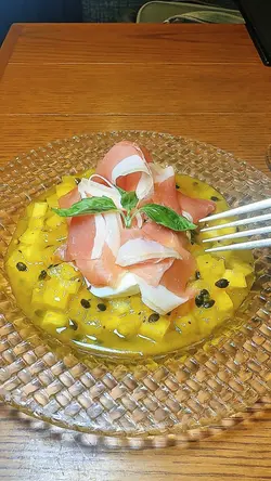 イタリア
